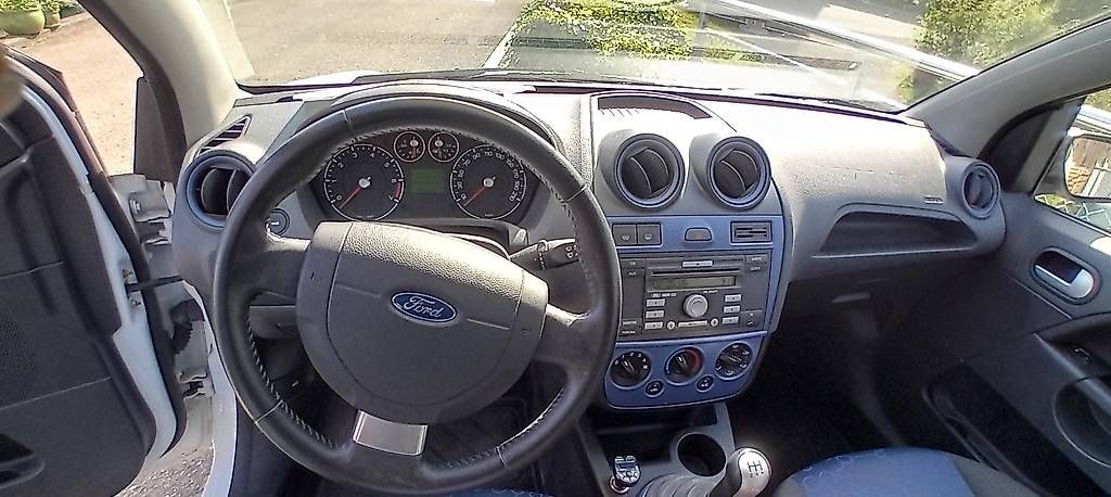 Automobili: Ford Fiesta 1.4 16V   – Usato da Hauptikon venduto da Steelmausi 3