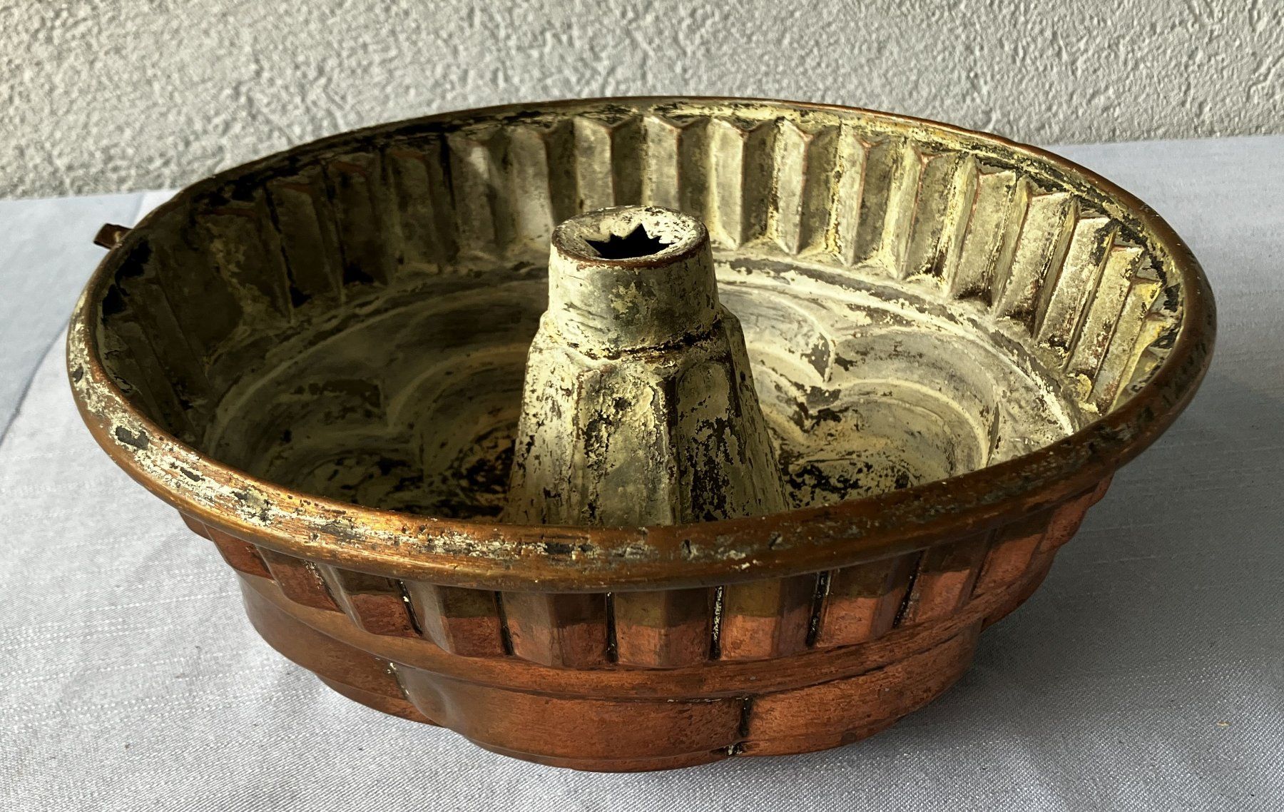 Backformen: dekorative Gupfelhupf-Form – Gebraucht aus Ebikon von bonsai54a 1