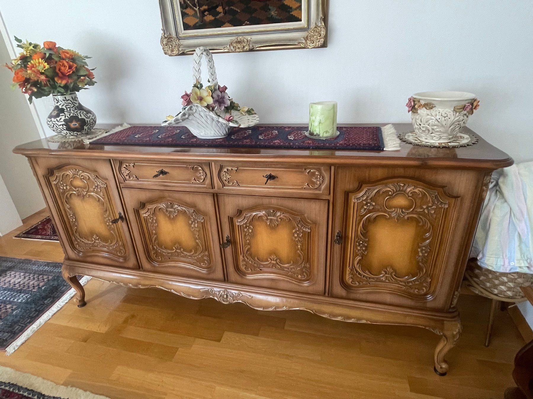 Credenze: Grosses Sideboard/Anrichte, Louis-XV-Stil – Usato da Zürich venduto da YvesE08 2