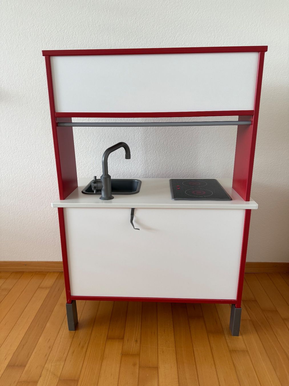 Ikea Cucine complete: IKEA Kinderküche – Usato da Weggis venduto da edi_zlh8 1