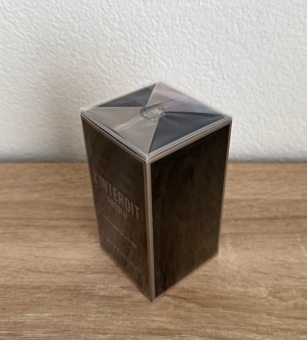 Givenchy Parfum & Eau de Toilette: Givenchy L’Interdit Absolu Eau de Parfum intense 80 ml – Neu und originalverpackt aus Frauenkappelen von HDPerle 5