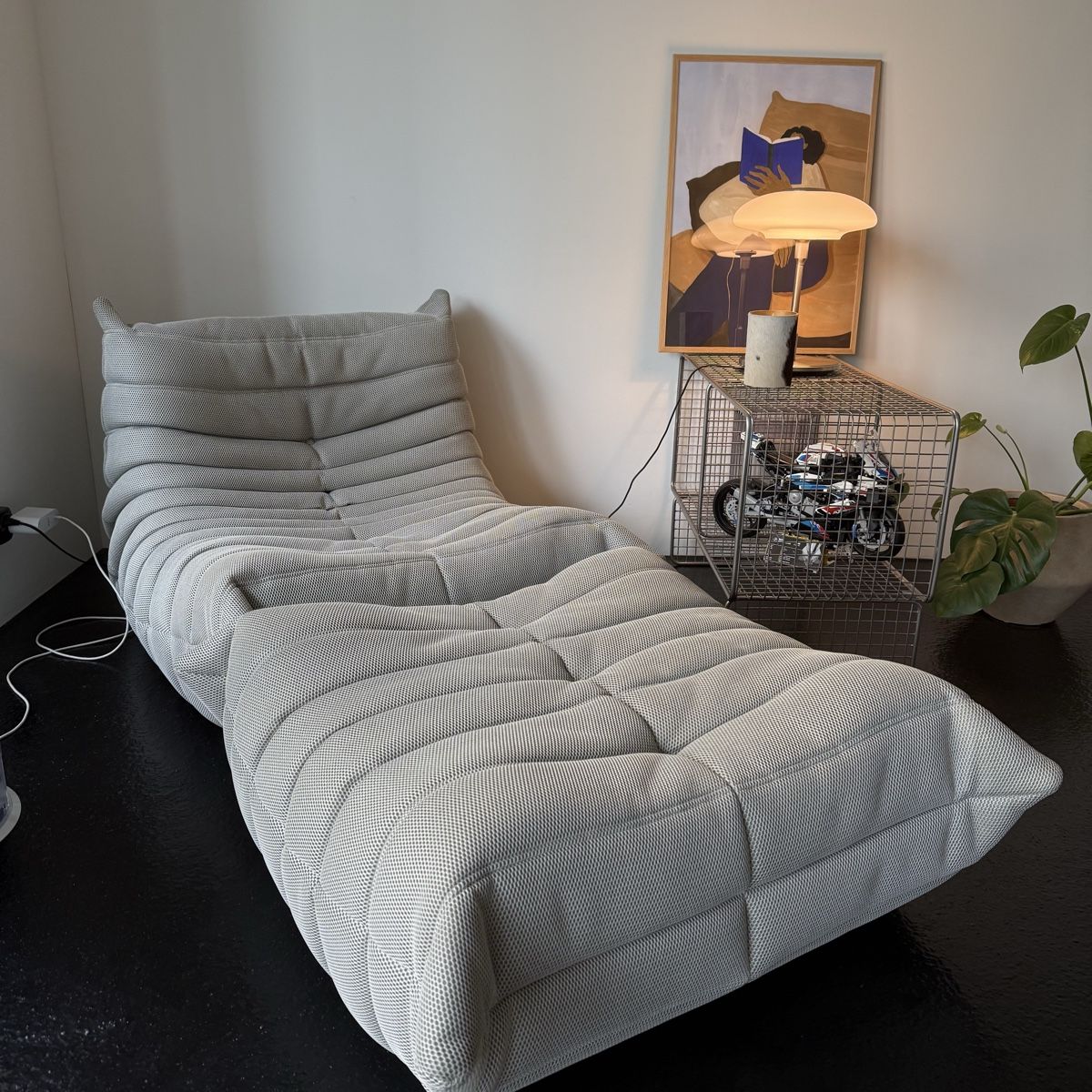 Ligne Roset Divani: Togo Sessel von Ligne Roset inkl. Hocker – Usato da Zürich venduto da CS1097