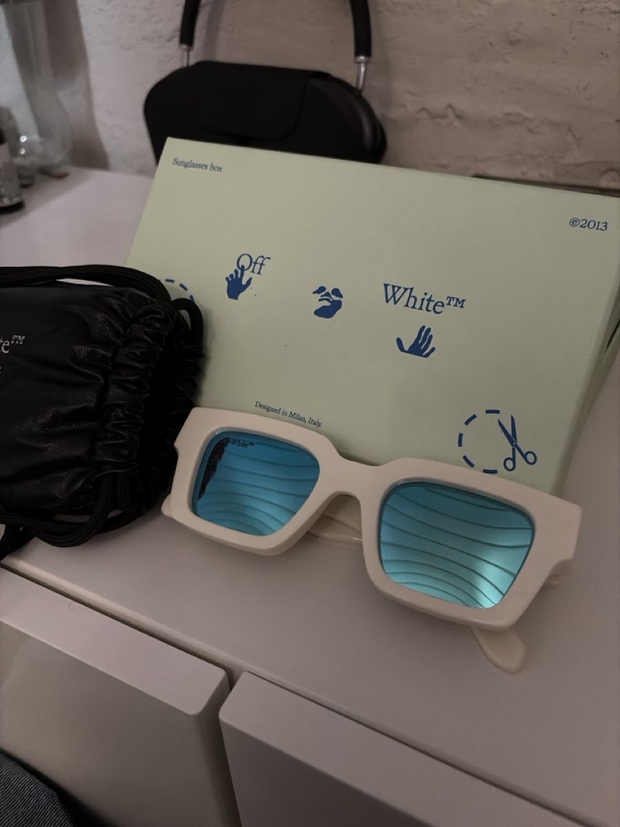 Off-White Occhiali & Lenti: Off-White Virgil White Sunglasses – Nuovo (secondo la descrizione) da Bremgarten AG venduto da JOKER_LF7