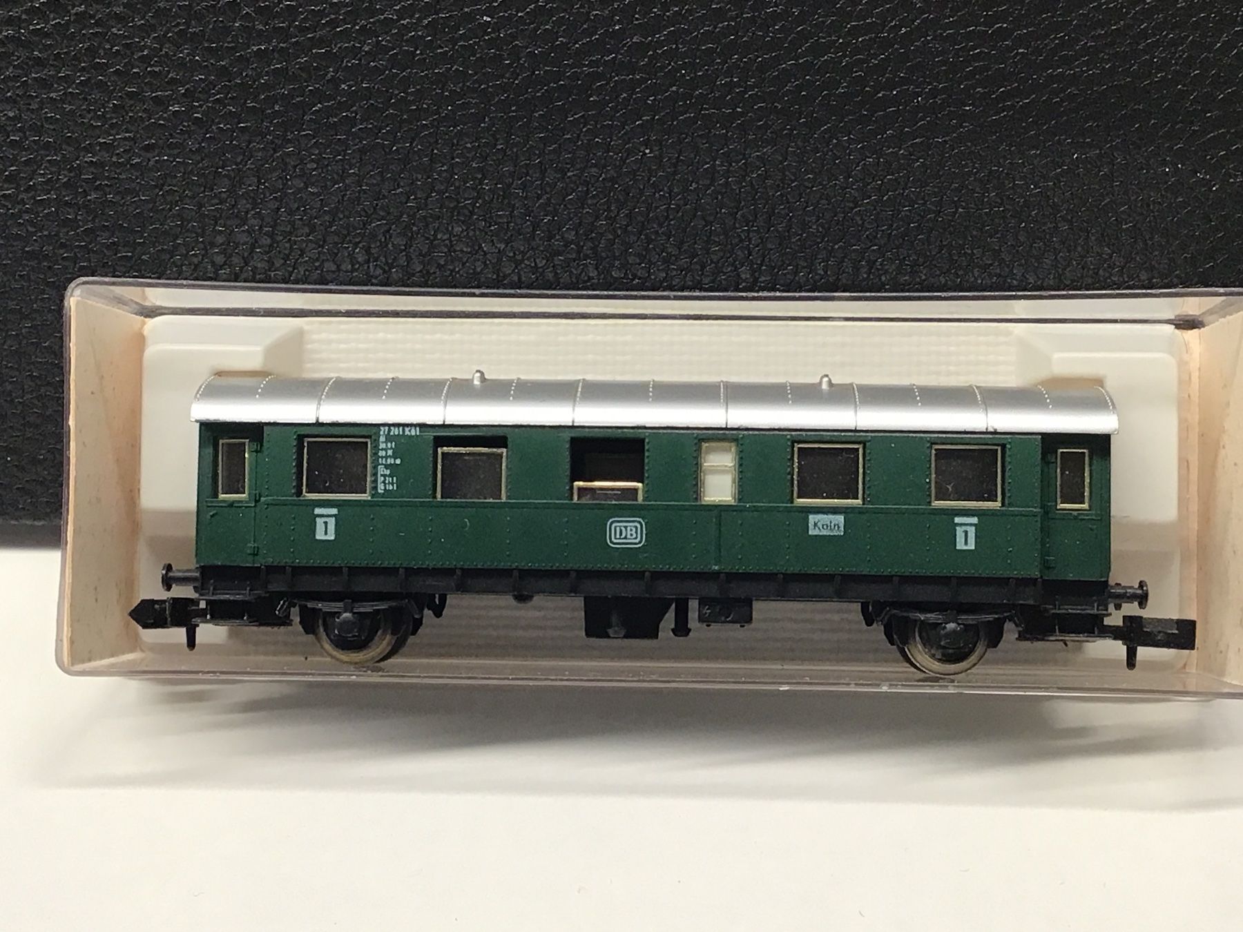 Fleischmann Modellini di ferrovie: Fleischmann 8061 DB Waggon 1. Klasse, Spur N – Usato da Männedorf venduto da Modellbau-wyss
