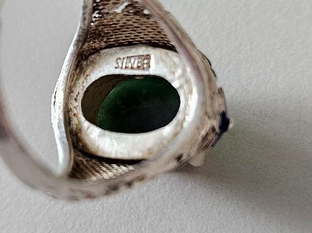 Ringe: Silberring mit grünem Edelstein und Emaille, Gr. 57 – Defekt aus Urdorf von Colina 6