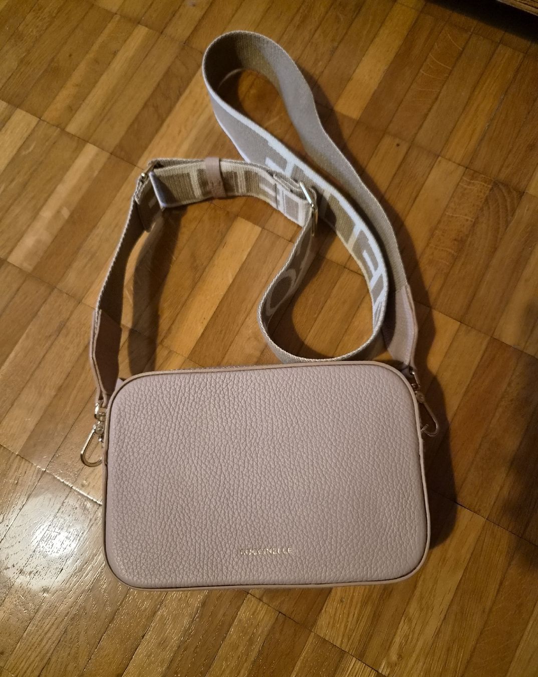 Coccinelle Borse da donna: Cooccinelle Tasche Crossbody Leder – Nuovo (secondo la descrizione) da Reinach BL venduto da sunny2014 2