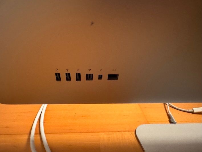 Apple Monitore: Apple Thunderbolt Display 27'' top Zustand, ab CHF 1.00 – Gebraucht aus Uhwiesen von alexis_z 2