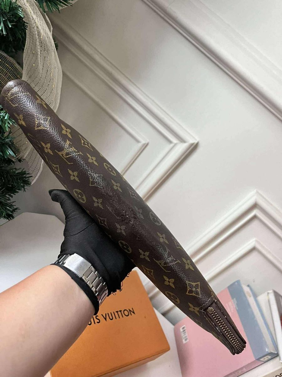 Louis Vuitton Valigie & Borse: Ab 1 Fr, Louis Vuitton Poche Documents – Usato da Widnau venduto da Pukpan_99 6