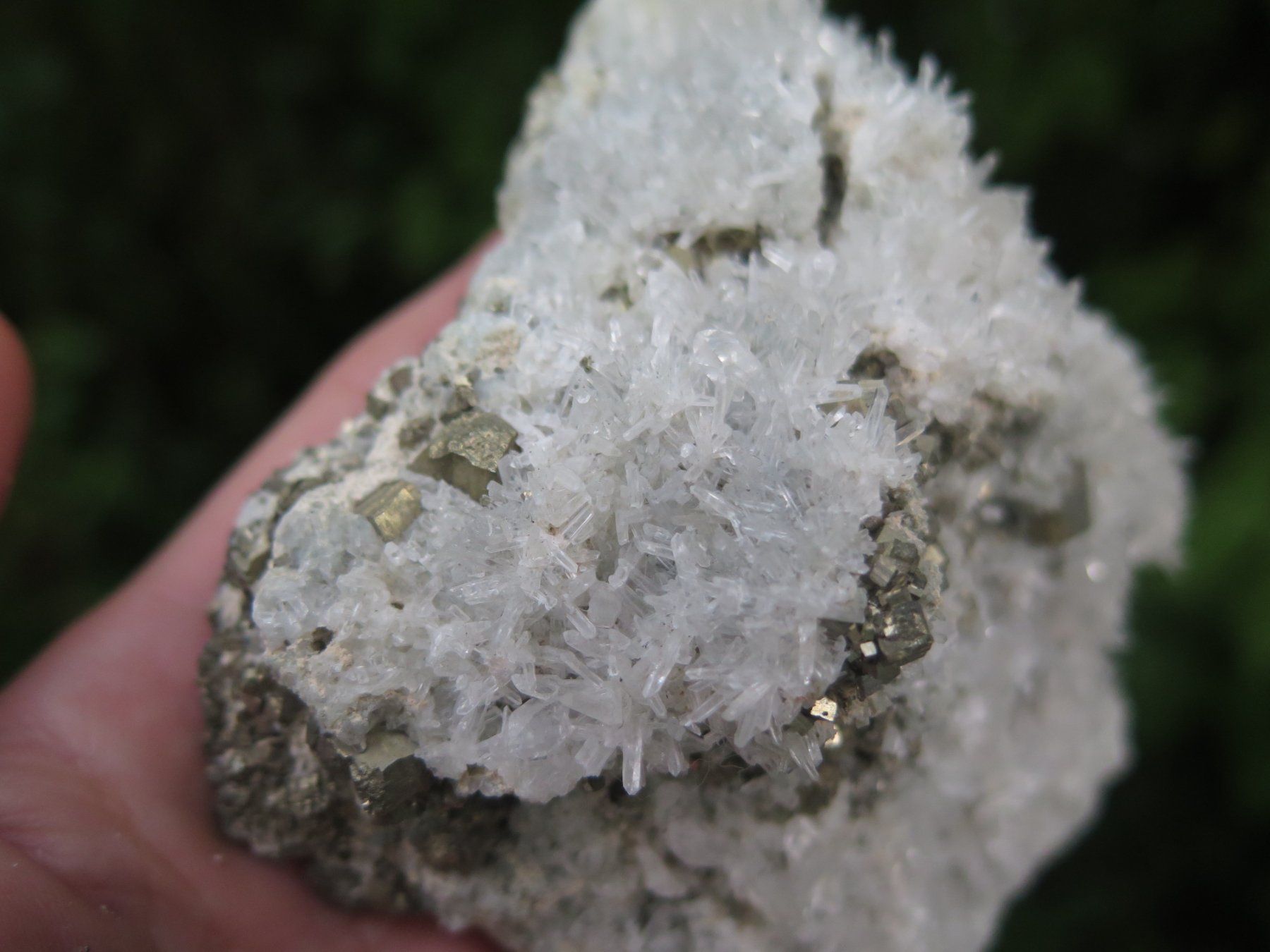 Mineralien & Heilsteine: Nadelquarz mit Pyrit ca. 392 gr. – Gebraucht aus Schaffhausen von Yamakana51L8736OQ8 4
