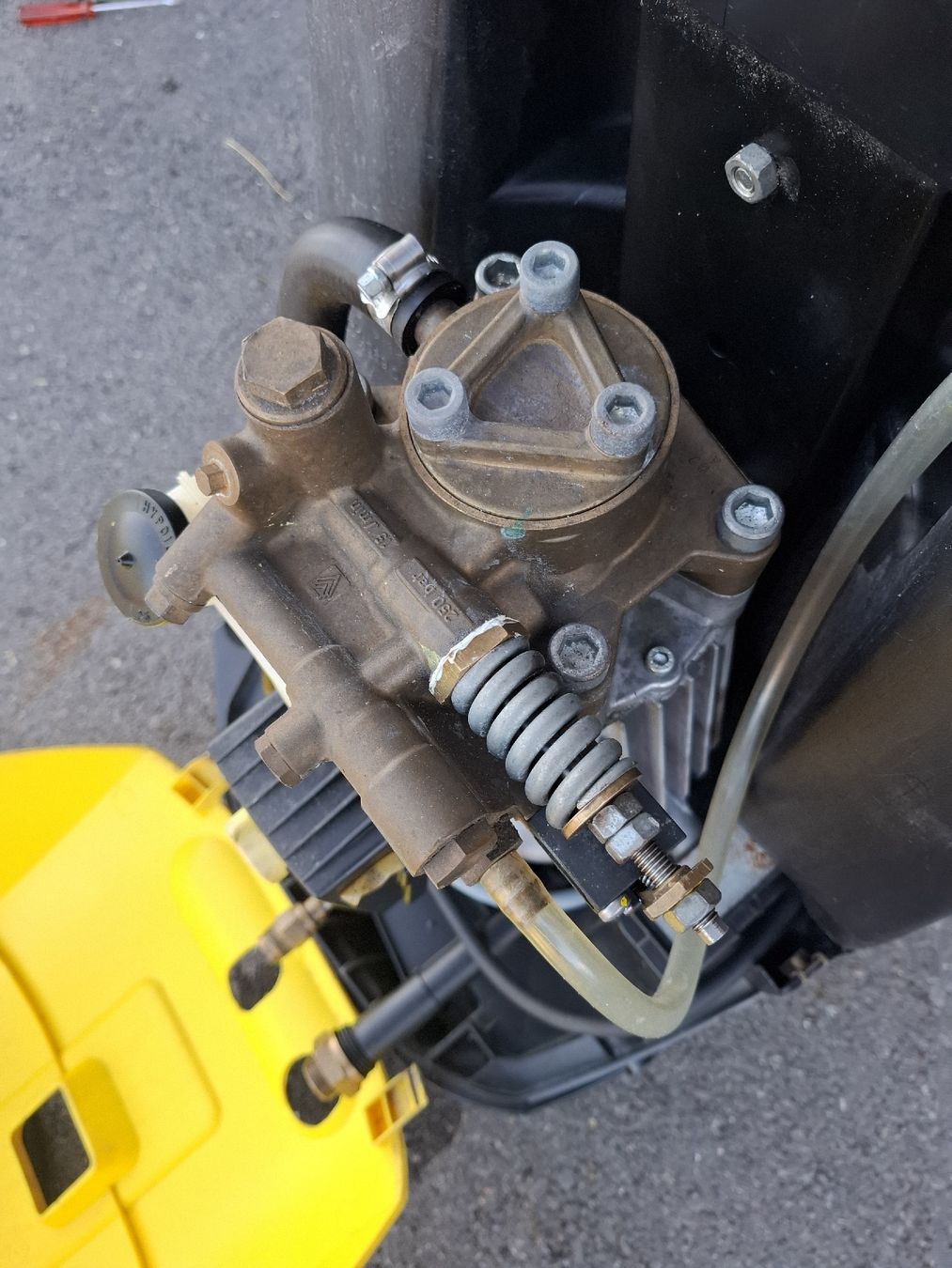 Kärcher Nettoyeurs à haute pression: KÄRCHER HD 1090 – D'occasion à Emmenbrücke par dsn15 7