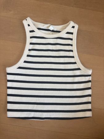Sommerliches gestreiftes Top bauchfrei
