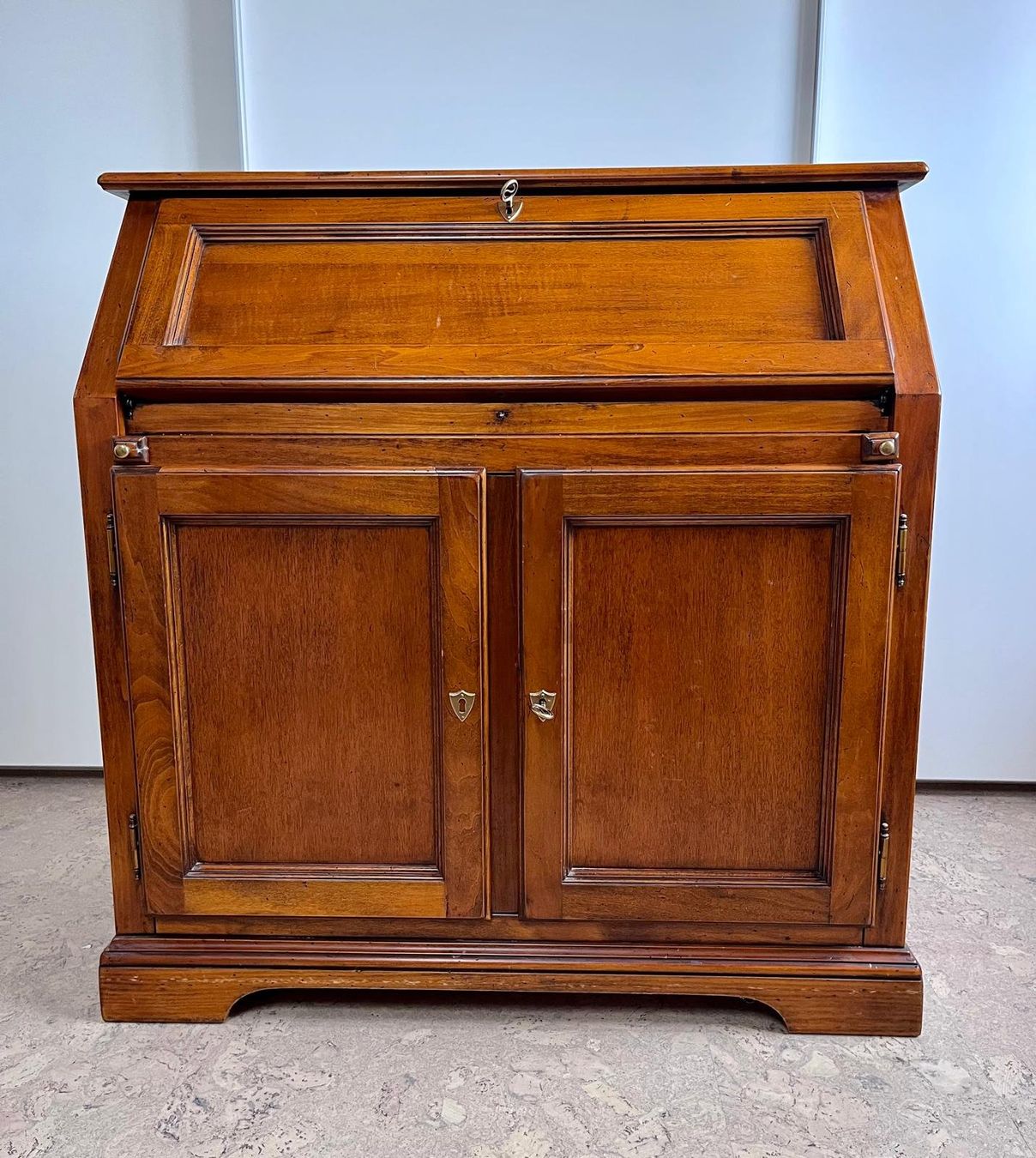 Schreibtische: Sekretär aus Selva Collection – Gebraucht aus Ebertswil von Sid_1961