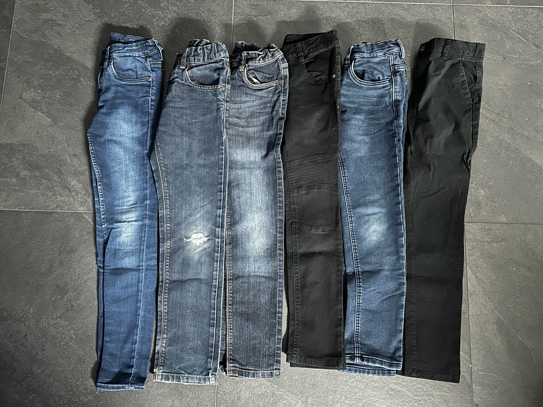 Hosen: 6 Jeans Hosen Gr 140 – Gebraucht aus Thal von Greentea1