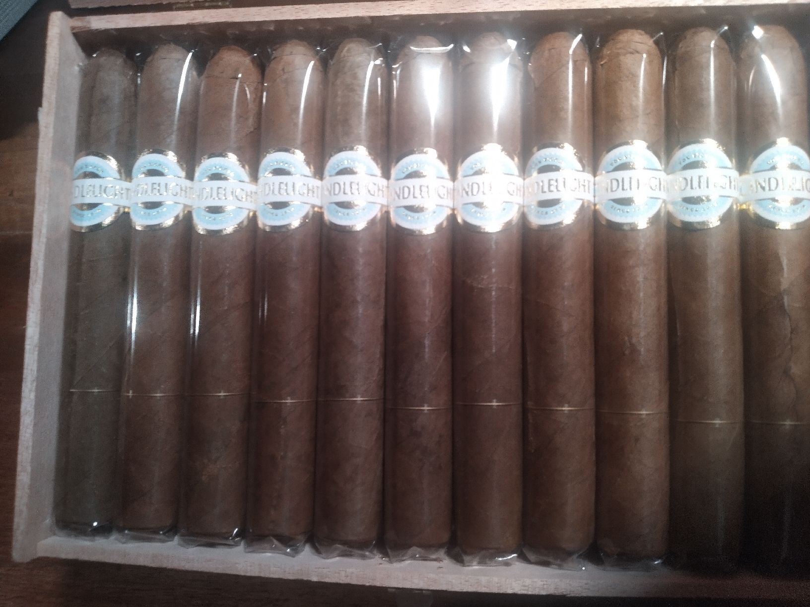 Sigari: 50  Zigarren Corona Sumatra Candlelight – Nuovo e nell'imballaggio originale da Weggis venduto da cherry2000 1