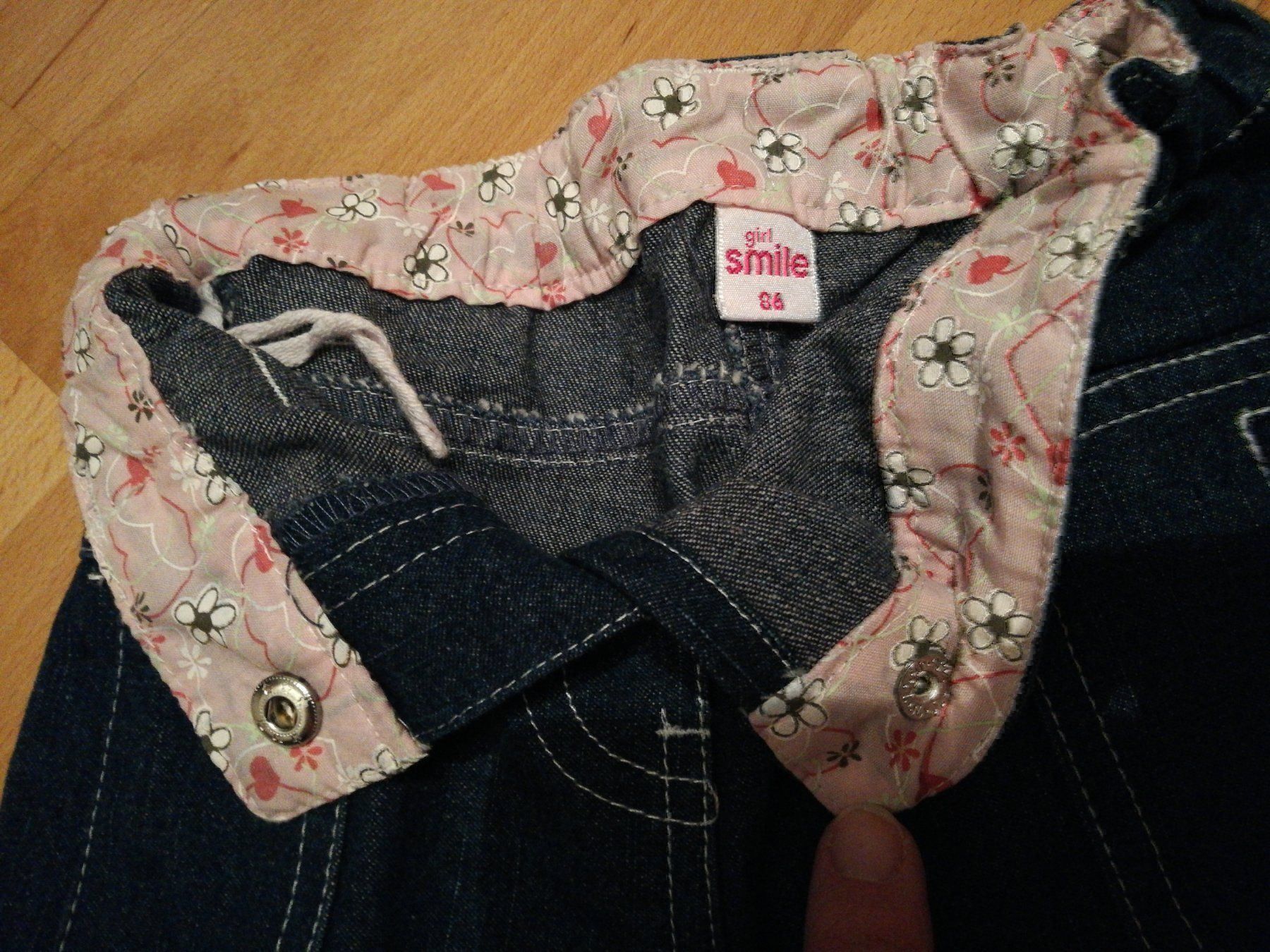 Pantaloni: Neuwertige Mädchen Hose Gr 86 Jeans – Usato da Büttikon AG venduto da Amineah 3