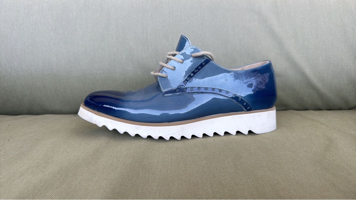 Scarpe da uomo: French Blue Patent Leather Platform Shoes - Size 38 – Nuovo (secondo la descrizione) da Berneck venduto da E_ZLK 1
