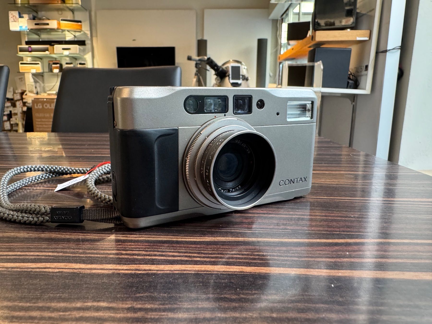 Contax Fotocamera: Contax T-VS Point and Shoot 28-56mm – Usato da Zürich venduto da KochphotoAG 2