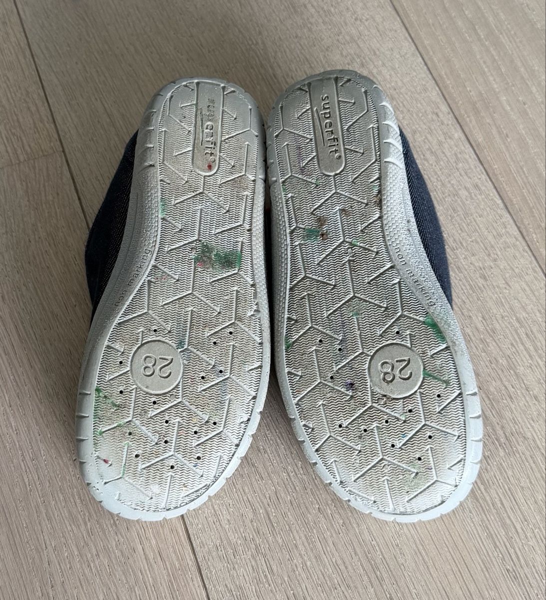 Superfit Scarpe per ragazzi: Hausschuhe superfit Gr. 28 – Usato da Hofstetten SO venduto da ani_55wx 4