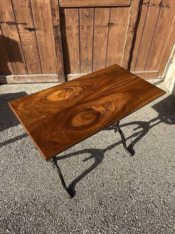 Tavoli: Petite table de bistrot en noyer – Usato da Arnex-sur-Orbe venduto da Tutu1037