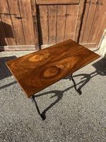 Petite table de bistrot en noyer