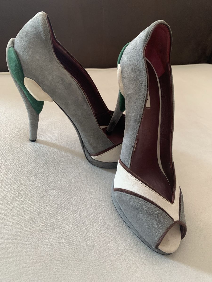 Miu Miu Scarpe da donna: Miu Miu Absatz Schuhe – Usato da Bergdietikon venduto da zor_856j