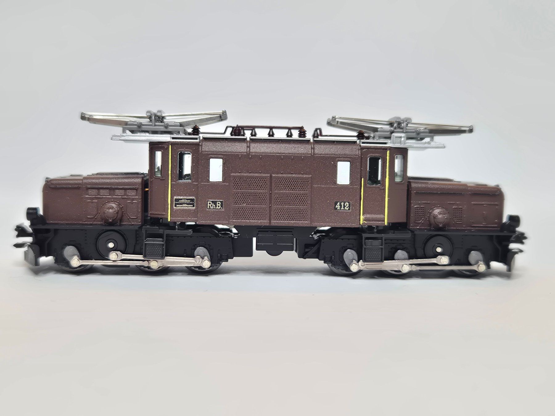 Kato Modellini di ferrovie: RhB ge 6/6I 412 dunkelbraun – Nuovo (secondo la descrizione) da Krattigen venduto da Scltigers5
