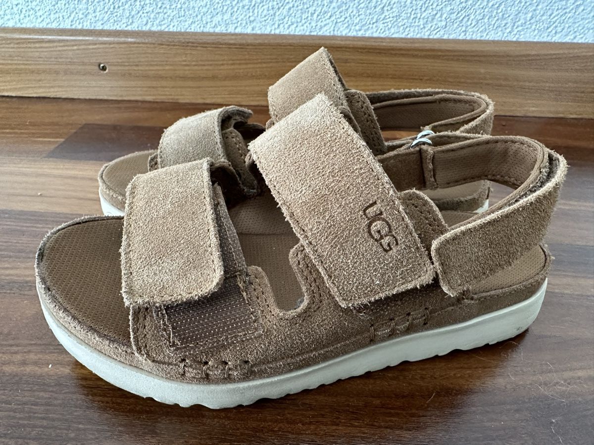 Ugg Schuhe für Mädchen: UGG Sandalen Gr. 31 – Gebraucht aus Glattpark(Opfikon) von Glatt19