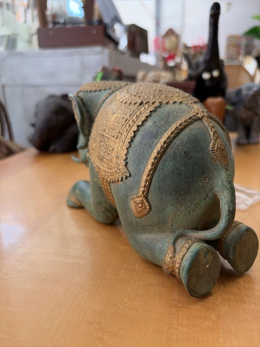 Figuren:  liegender Paradeelefant  – Neu (gemäss Beschreibung) aus Rorschach von TrendyDeals 2
