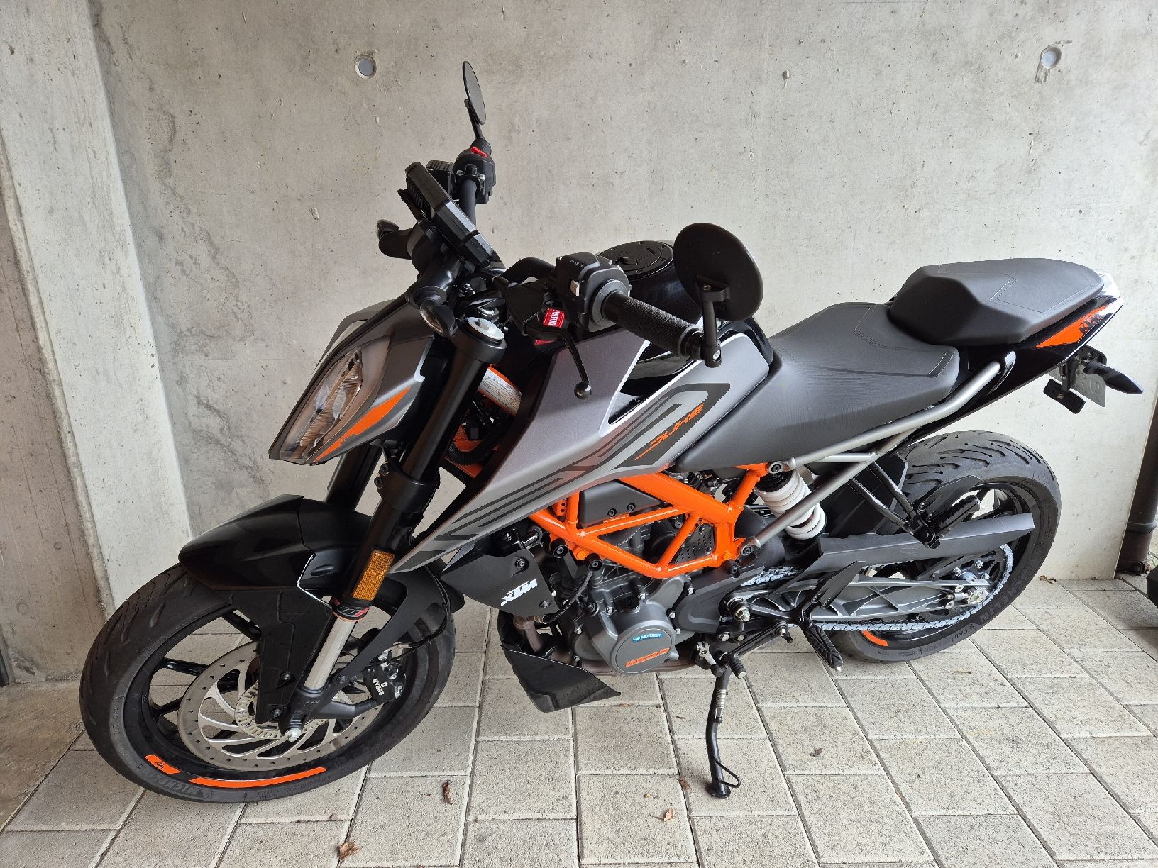 KTM Strada: KTM duke 125 11kw – Usato da Winterthur venduto da akoblet 1
