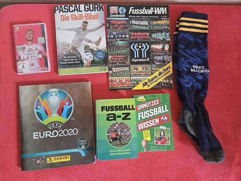 Jeux: Fussball Artikel – D'occasion à Biel/Bienne par Rouf7