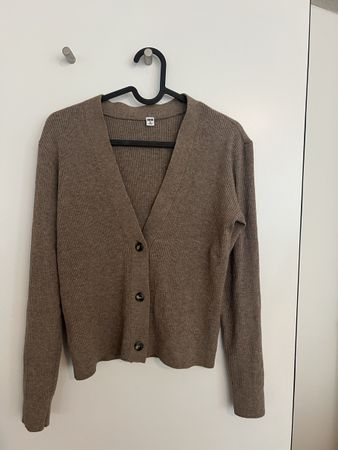 Uniqlo Cardigan, Size XS, Ribbed, Perfect Layer for spring!
