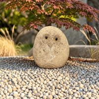 Naturstein Eule Steinfigur Gartenfigur Krafttier Skulptur