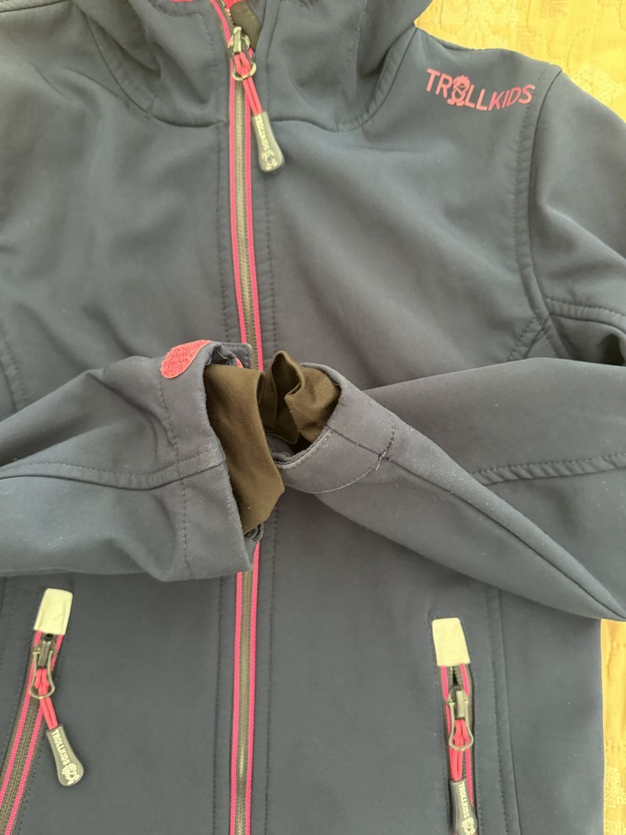 Trollkids Jacken & Mäntel: Trollkids Softhelljacke 128 – Gebraucht aus Bern von Olenush 3