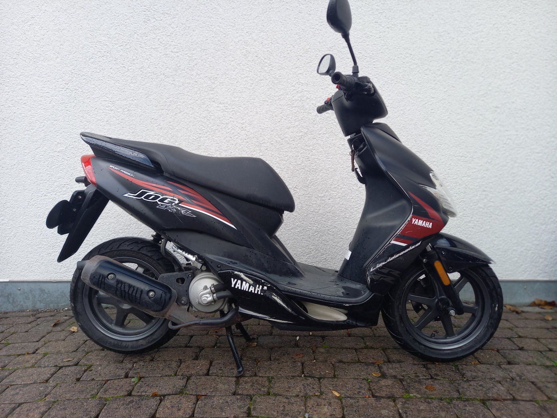 Yamaha Sonstige: Yamaha Jog RR Roller schwarz – Gebraucht aus Mels von pfiffgo