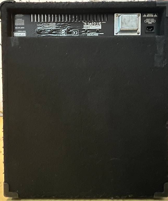 Fender Amplificatori: Ampli Fender bass – Usato da Lausanne 27 venduto da Treblig7 2
