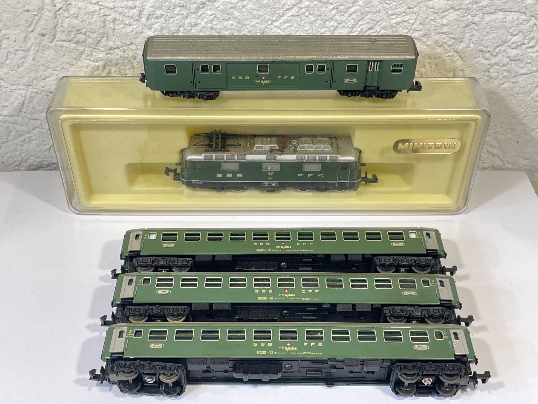 Trix Modellini di ferrovie: Minitrix SBB 5 teiliger Schnellzug RIC UIC-X – Usato da Wilderswil venduto da Modellbahn-Shop-Moll