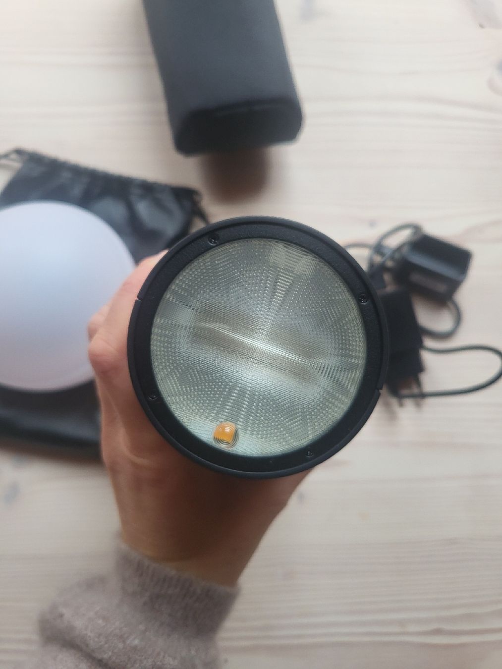 Godox Blitze: Godox V1 Canon mit Godox AK-R22 Diffusorkugel – Neu (gemäss Beschreibung) aus Madiswil von Brigitte550 1