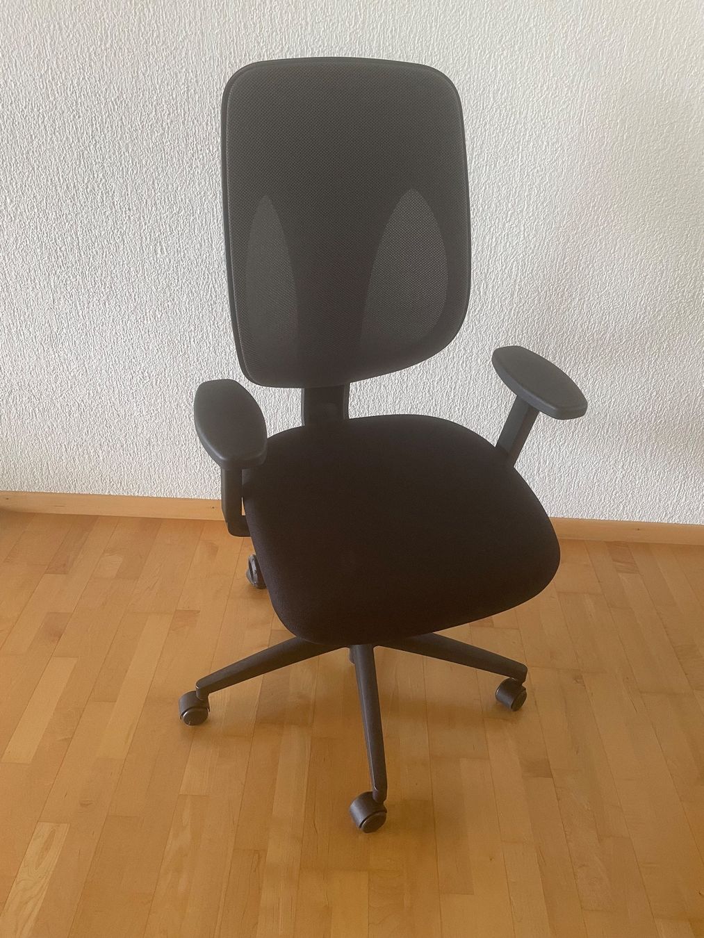 Stühle: Bürostuhl – Gebraucht aus Bülach von reg_2yc8