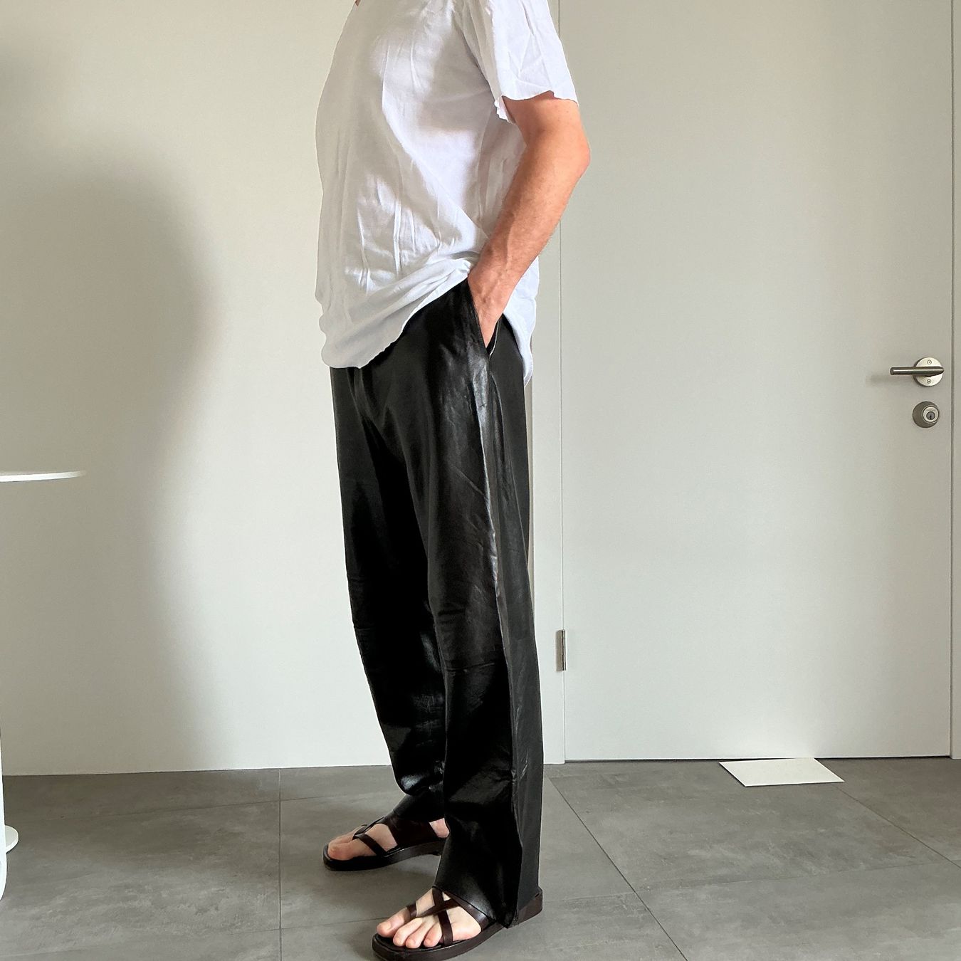 Gucci Pantalons: Gucci Lederhose, schwarz, Grösse 54 – D'occasion à Carona par LaDark11