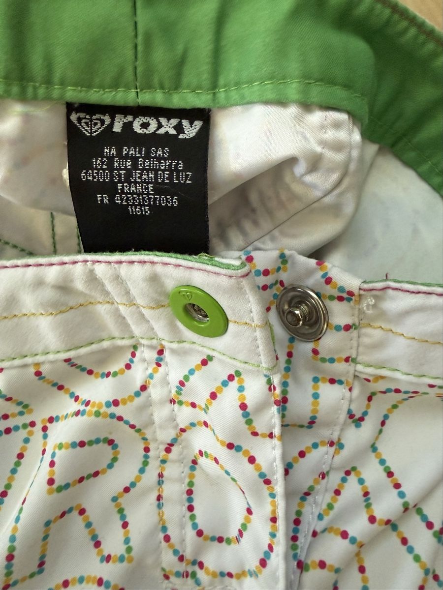 Roxy Hosen: Roxy Boardshorts Damen Weiss Gr.L mit Print – Gebraucht aus Horw von ast_b5c6 1