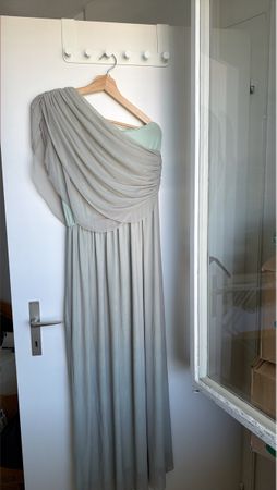 Abendkleid One-Shoulder hellgruen neuwertiger Zustand