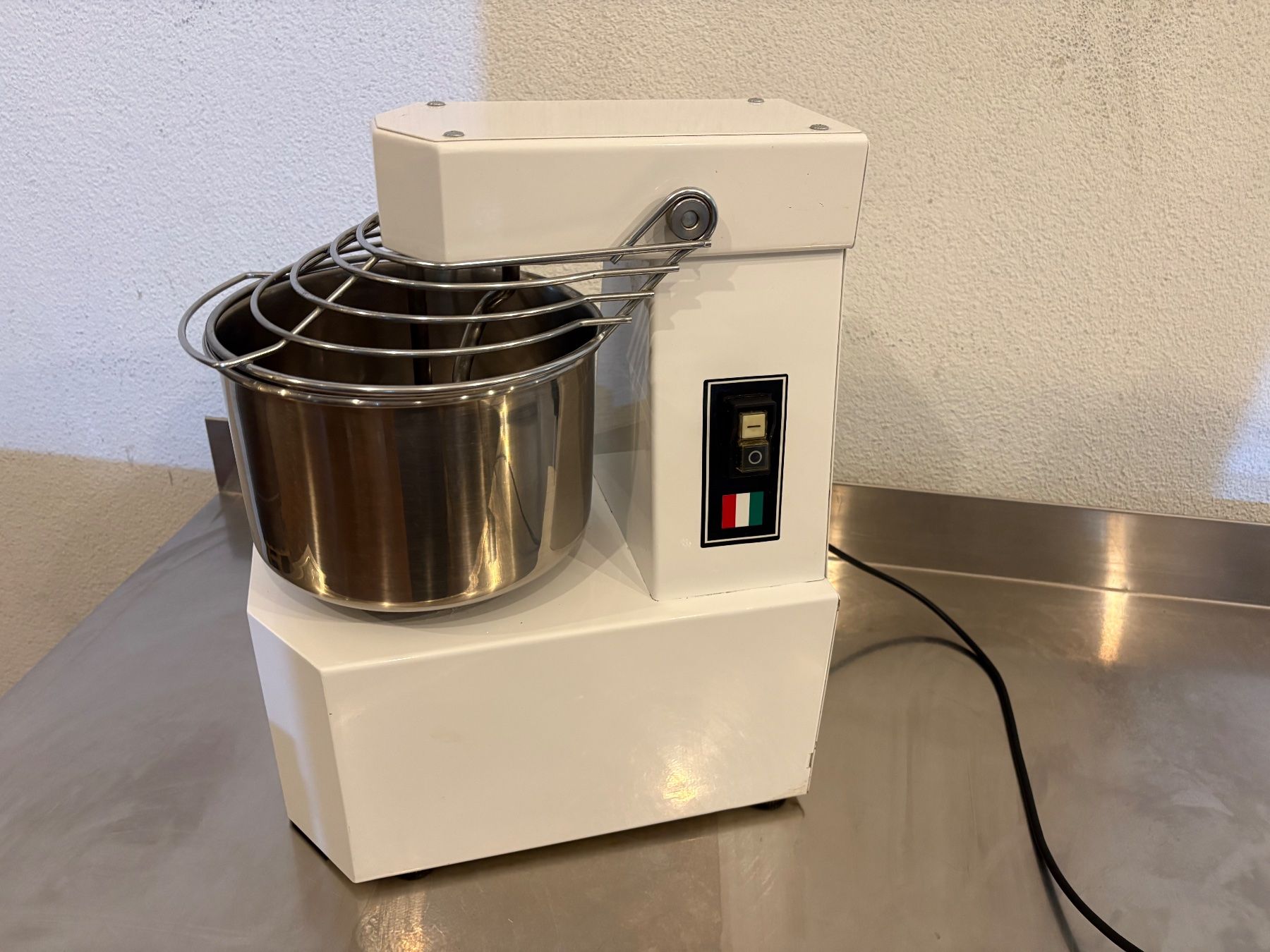Küchengeräte: Gastro Spiralteig-Mixer, Spiralmischer – Gebraucht aus goldau von G.app 4