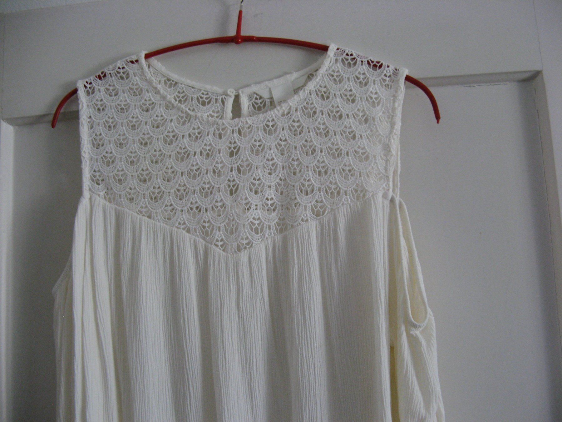 H&M Camicette: Bluse schulterfrei Gr. 44 von H&M – Usato da Zürich venduto da apil 1