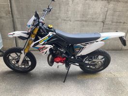 Moto Valenti 50cc 2T endommagé