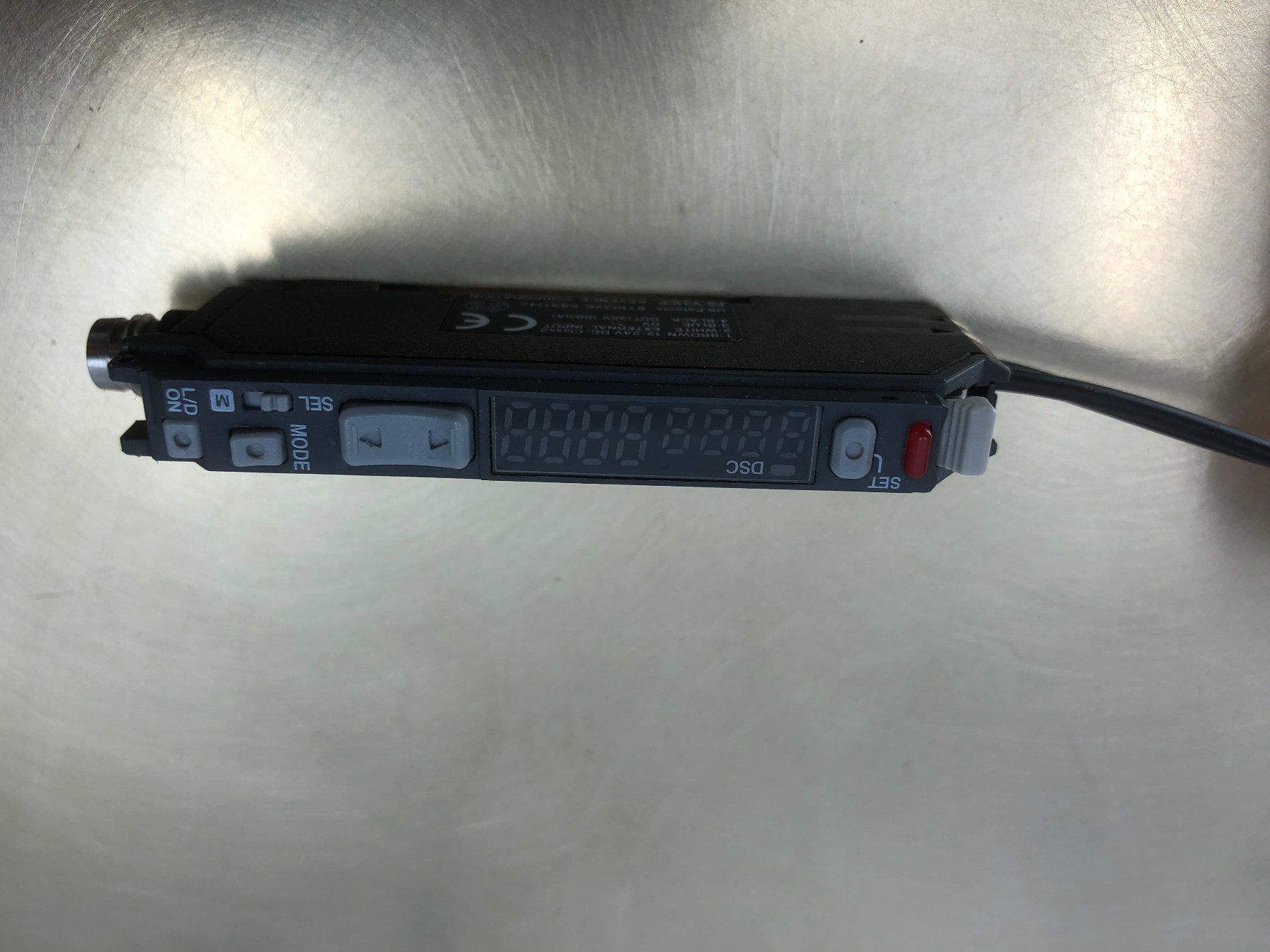 Componenti elettronici: Lichtleiter KEYENCE FS-V31CP & Keyence FU-11 – Usato da Laufenburg venduto da Sirluger 1