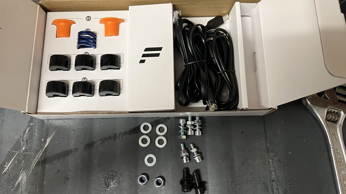 Fanatec Controller: FANATEC CSL Elite Pedals V2 – Usato da Urtenen-Schönbühl venduto da ved_g8bn 5