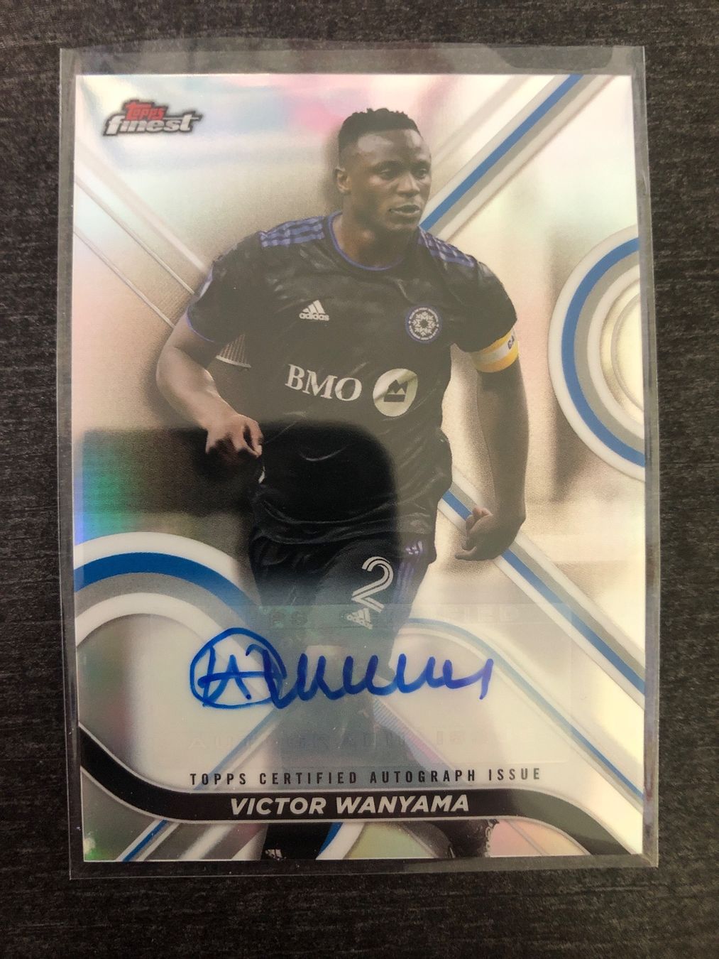 Topps Carte collezionabili: Topps Finest Victor Wanyama Autogramm – Usato da Wangenried venduto da Garagara