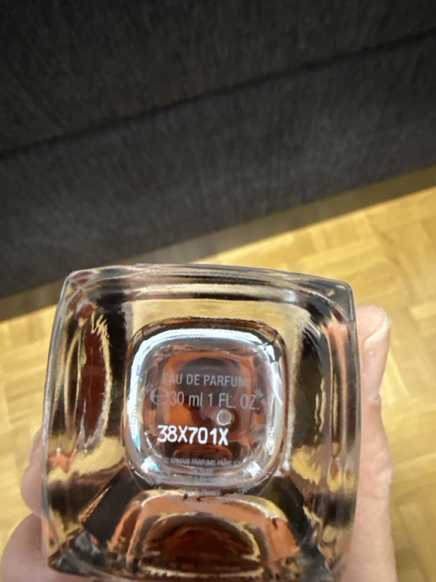 Armani Profumi & Eau de Toilette: Giorgio Armani Si perfume  – Usato da Genève venduto da hai_2rp8 1