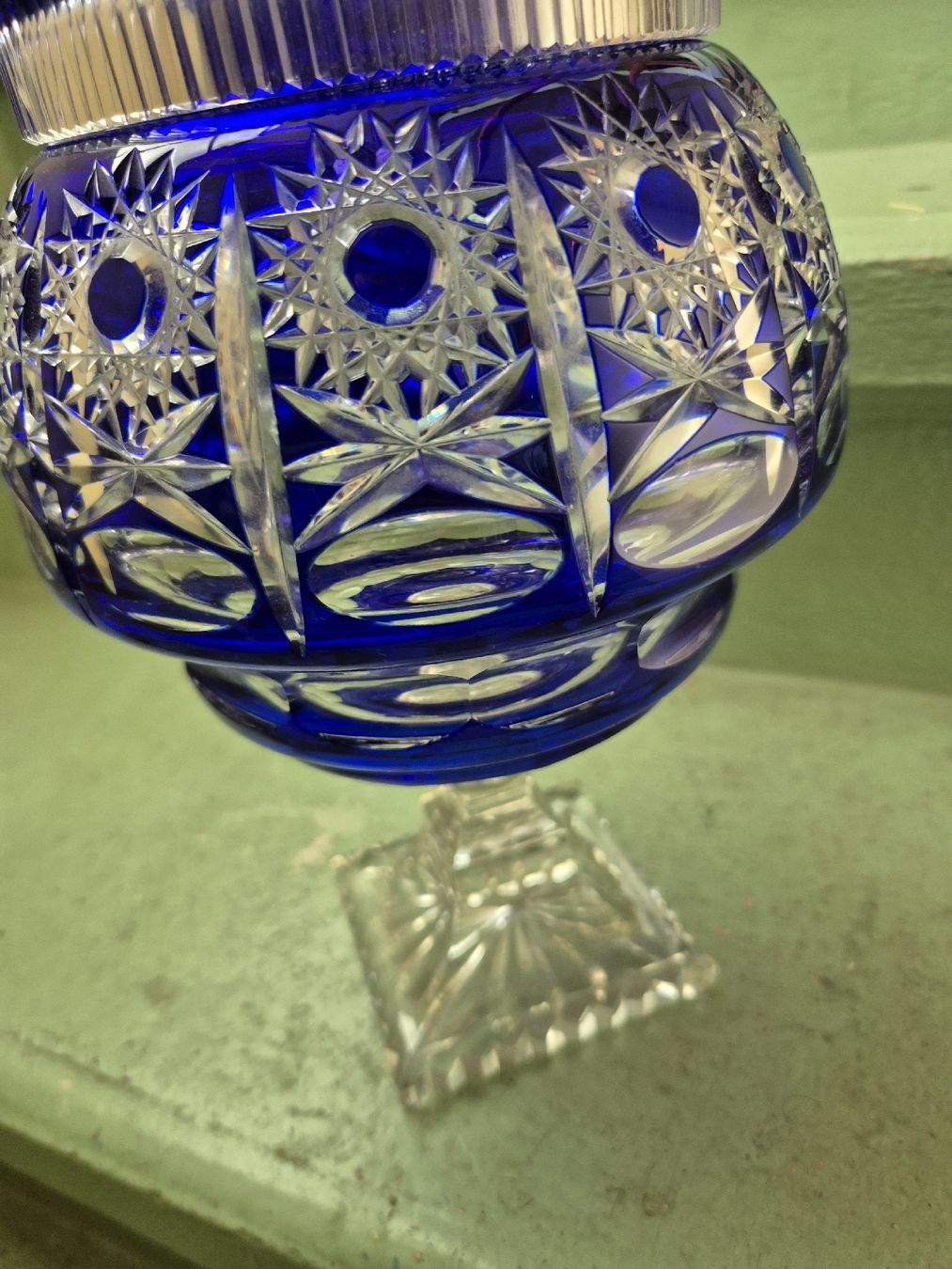 Toutes les décorations: Dose Glas blau mit Deckel – D'occasion à Hindelbank par MRoeth1 1