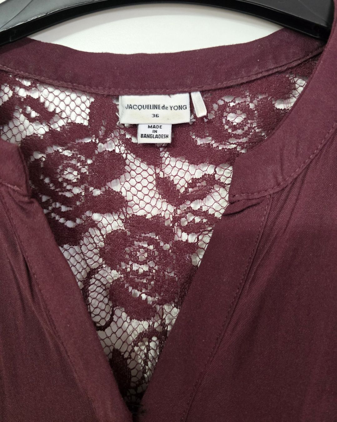 Camicette: JDY Damen Bluse mit Spitze Grösse 36 - bordeaux – Usato da Oetwil an der Limmat venduto da dhantal 1